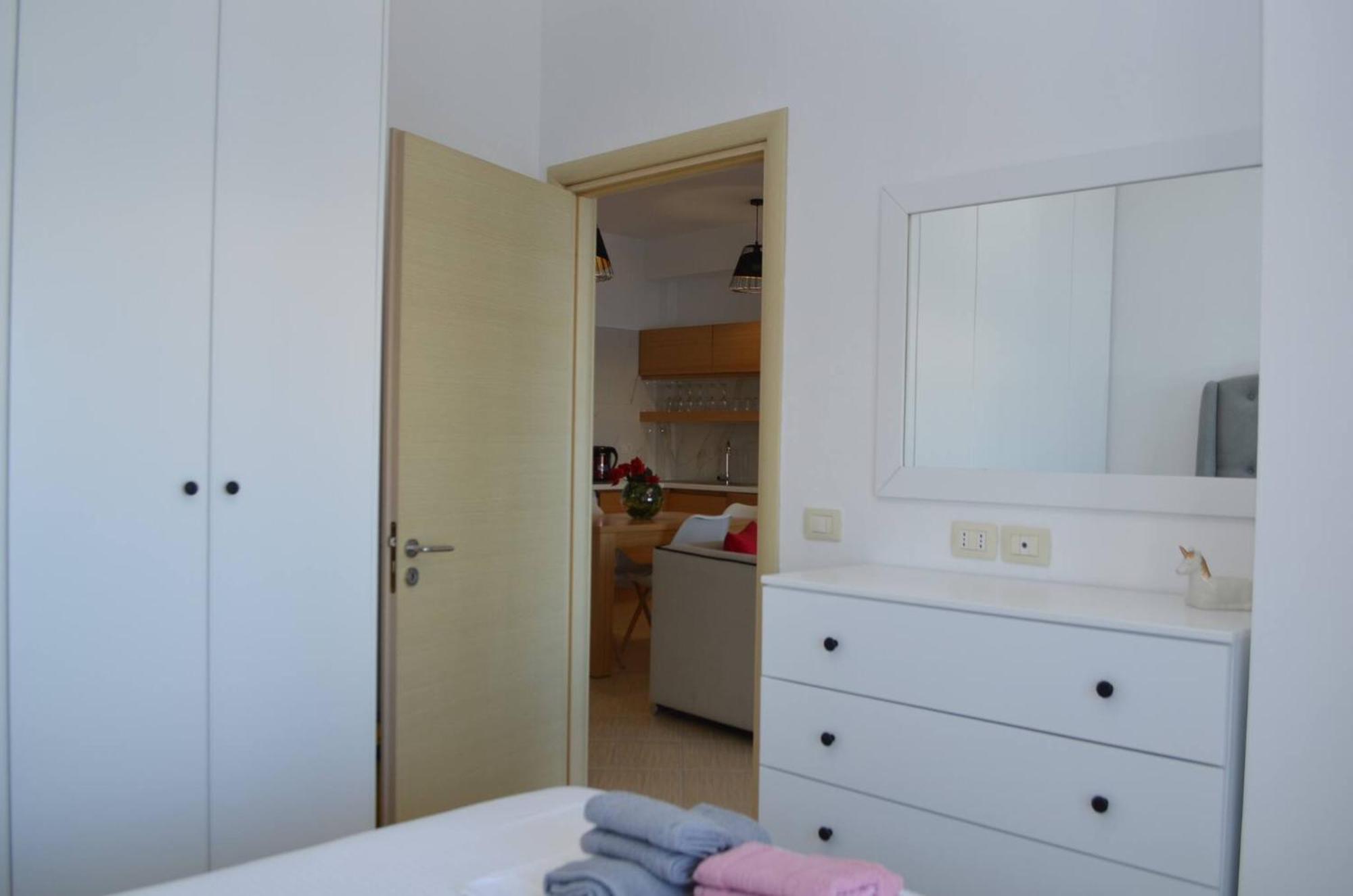 Apartamento Sunset Tarraces Sarandë Exterior foto